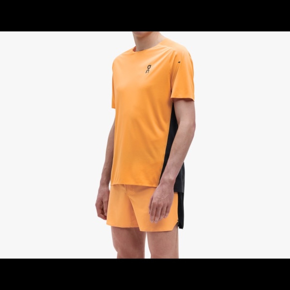 The performance running T-shirt for racing. Reduced to the max! NWT